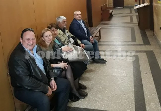 Съдът оправда двама бивши директори и шеф на отделение в МБАЛ „Христо Ботев“ СНИМКИ