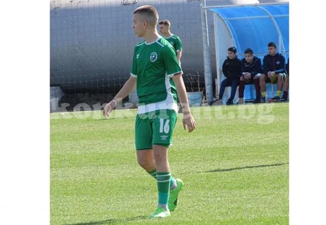 Страхотен гол на Захариев за U15 на Лудогорец, Аспарухов с асистенция