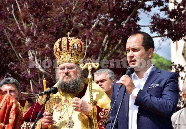 Стотици празнуваха заедно Великден във Враца