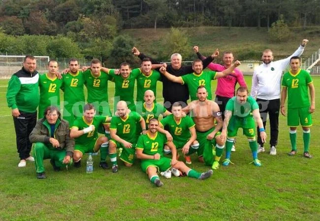 Огоста мачка с 5:2 на дерби в Мездра, догони лидера