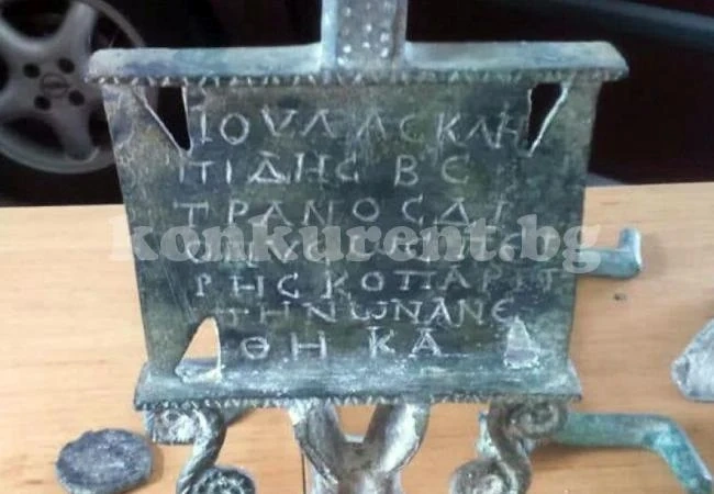 Трафиканти на безценни антики се разминаха с условни присъди