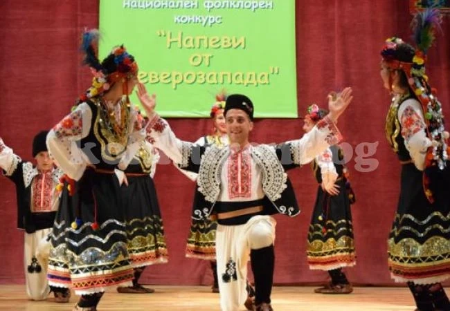 Над 700 танцьори участват в \