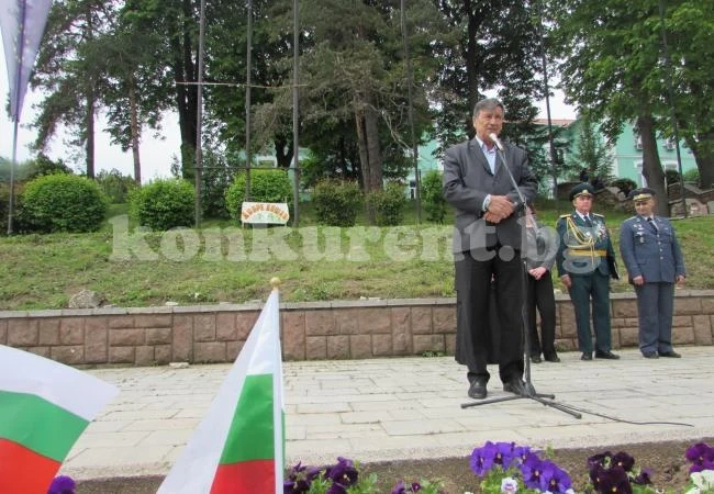 В Белоградчик се поклониха пред героите СНИМКИ