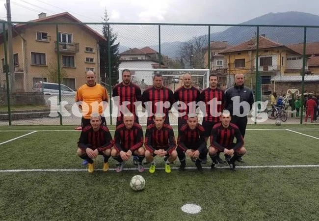 Околчица загря за сблъсъка от ШЛ с 2 победи за 24 ч. във Висшата лига