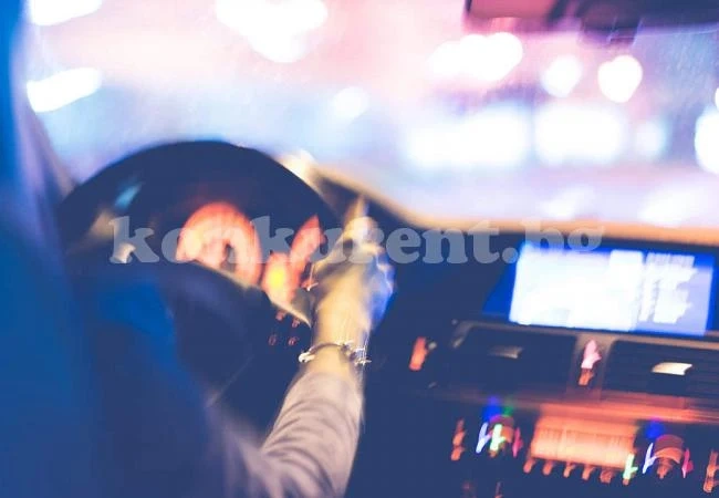 Хванаха водач без книжка да шофира автомобил с чужди регистрационни табели