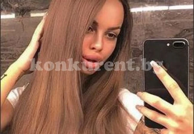 Сузанита смени гаджето с богаташ (СНИМКА18+)