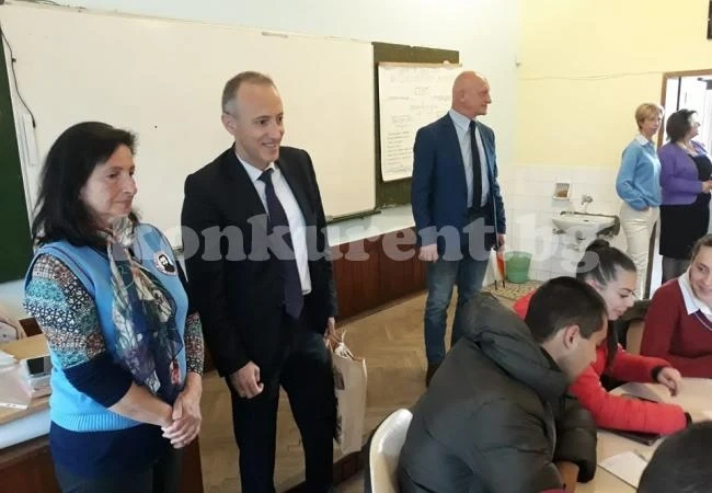 Вълчев: Предвиждаме близо 60% от паралелките следващата година да са професионални
