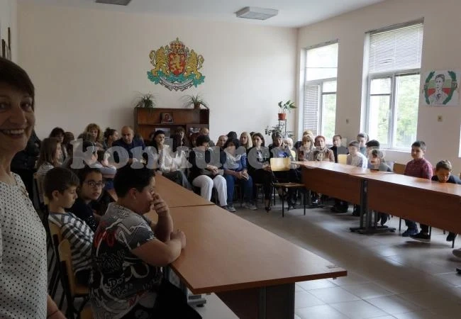 Запомнящ се открит урок за строителството на училище „Христо Ботев“