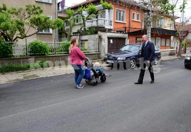 Видинският кмет обиколи новоасфалтирани улици