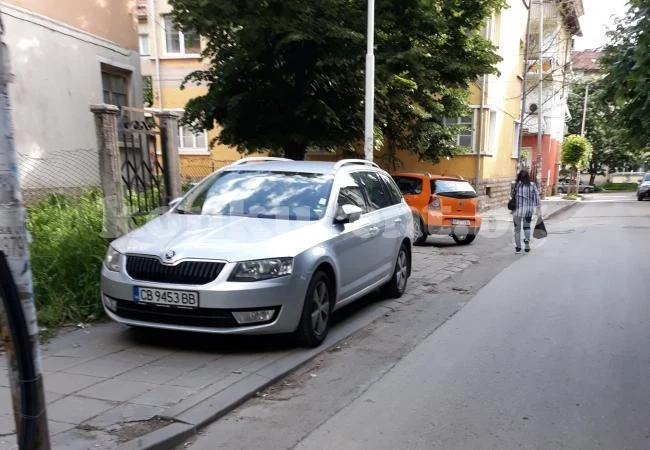 Да паркираш по врачански СНИМКИ