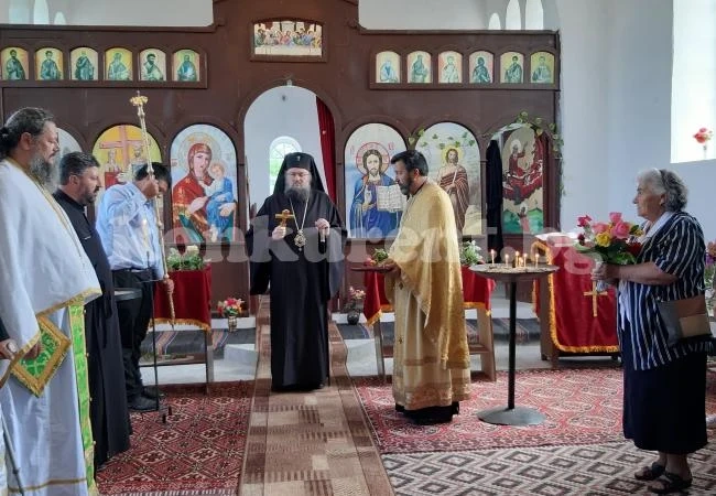 Митрополит Григорий служи в Манастирище СНИМКИ