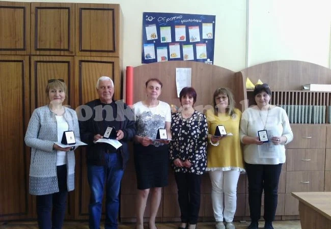 Наградиха учители преди 24 май