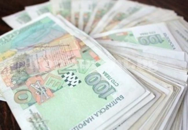 Средното увеличение на работната заплата на учителите е с 18,4%