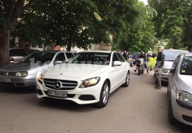Мотоескорт за абитуриентка очарова Мездра и Враца СНИМКИ