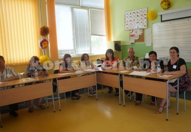 Ето как вървят изборите в Козлодуй СНИМКИ