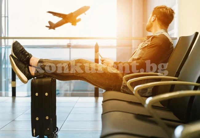 Стотарка отгоре за туристическата застраховка