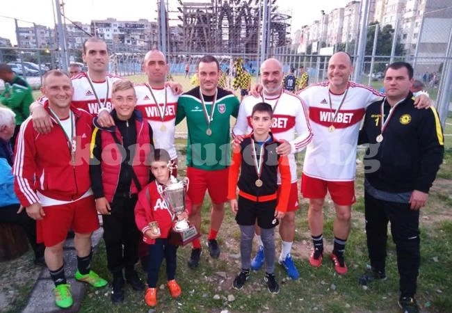 Ботев 93 пак е №1 в Лига Ветерани