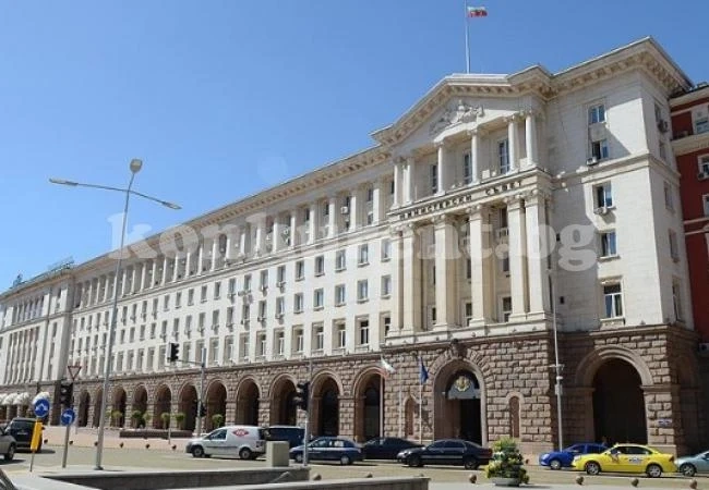 С нови законови поправки: Партиите връщат надвзетите субсидии