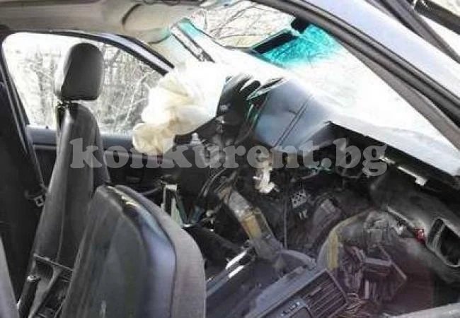 Две момичета са ранени при катастрофа