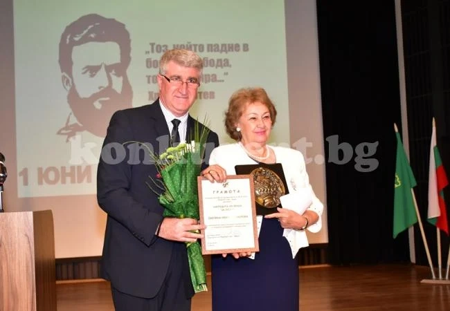 Евелина Васкова след наградата на Враца: Не спирам да мечтая