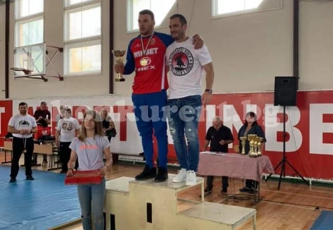 Пълен триумф за Ботев 93 - отборна титла, 5 златни и 2 сребърни медала, 2 приза /Снимки/