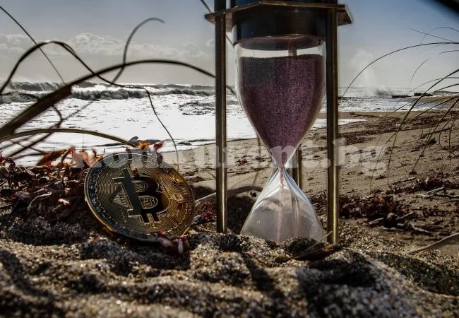 Facebook започна преговори с властите за криптовалутата си GlobalCoin