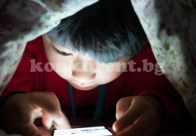 Изследване разкри какво правят децата със смартфоните си