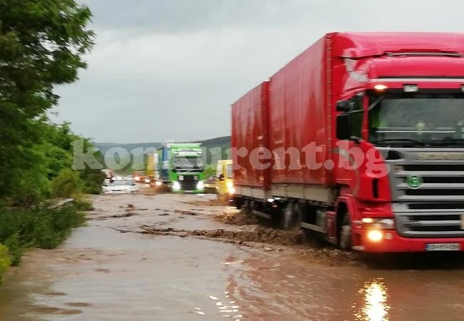 Ето какво е положението след пороя във Врачанско СНИМКИ+ВИДЕО