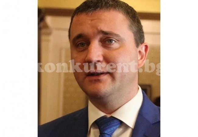 Прокуратурата нареди партиите да връщат пари, почна разследване (Обзор)