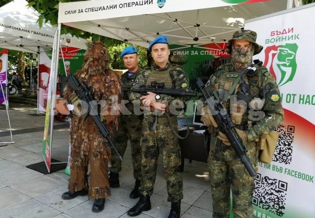 Бригадни генерали представиха в Монтана професията войник
