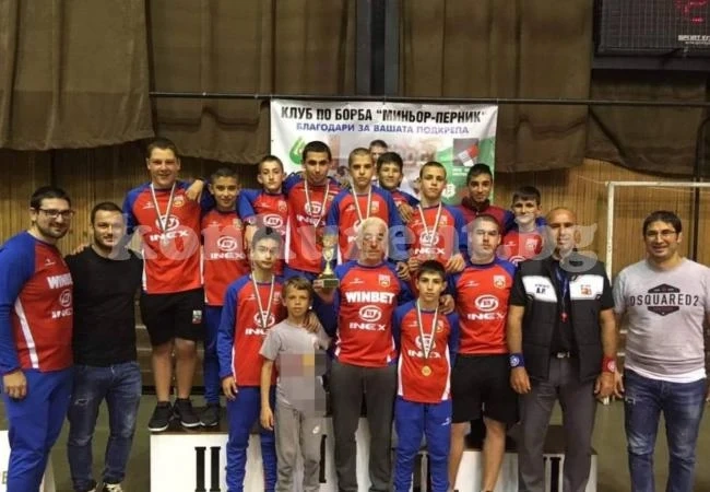 И момчетата на Ботев 93 триумфираха като шампиони на България /Снимки/