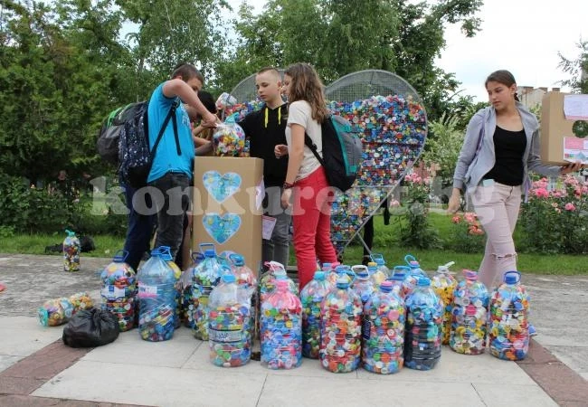 Напълниха сърцето на „Капачки за бъдеще“ в Бяла Слатина