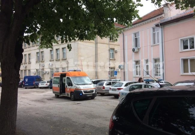 Вой на линейка огласи центъра на Враца, влязоха в . . .