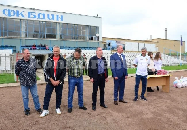 Видинският кмет бе отличен със специална награда за принос в развитието на детския футбол