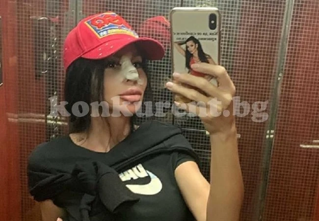 Деси Фотосесията отново под ножа
