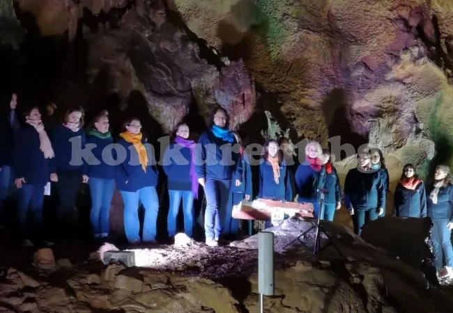 Камерна формация „Te Deum Adoramus” и Сдружение „Книгини“ развълнуваха гостите си в пещера „Леденика”