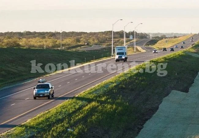 Превозно средство шокира водачите и ги накара да си търкат очите невярващо (ВИДЕО)