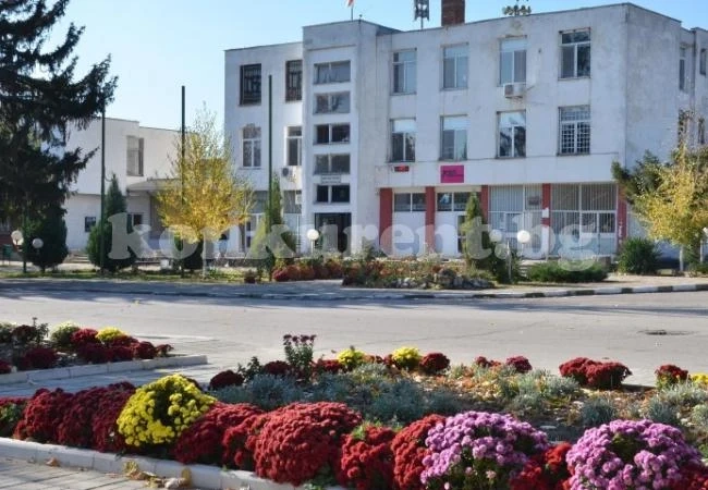 Продават общински имот на търг