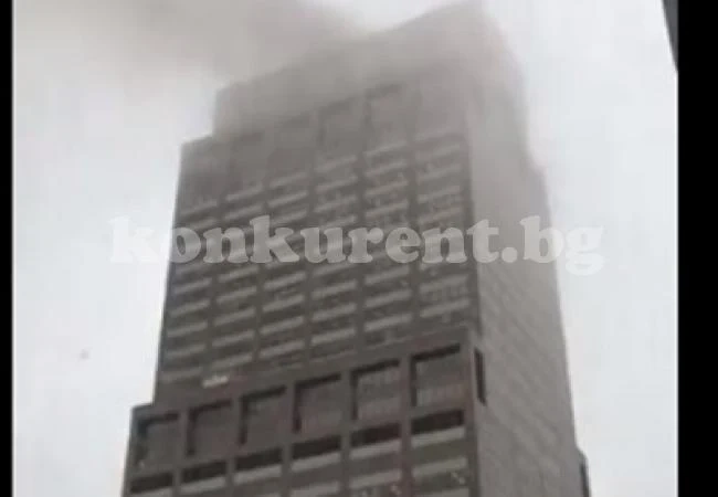 Хеликоптер се разби в покрива на сграда в Манхатън