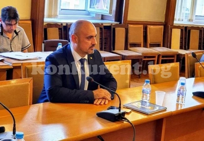 Врачански депутат отново защити читалищата