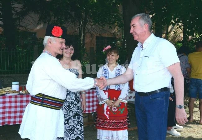 Кметът на Община Видин бе гост на фолклорния събор „Хоп, троп на хорото”