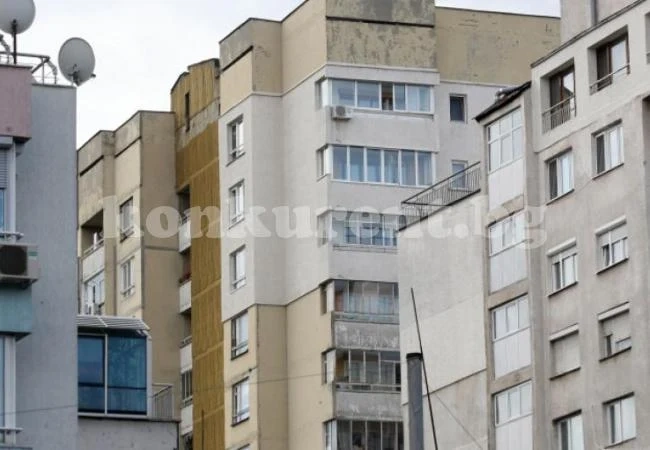 Задигнаха пари от апартамент