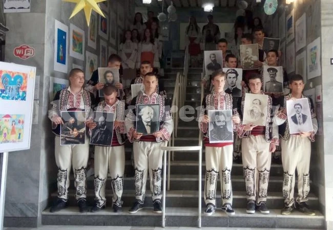 СУ „Христо Ботев“ и библиотеката проведоха съвместна изява