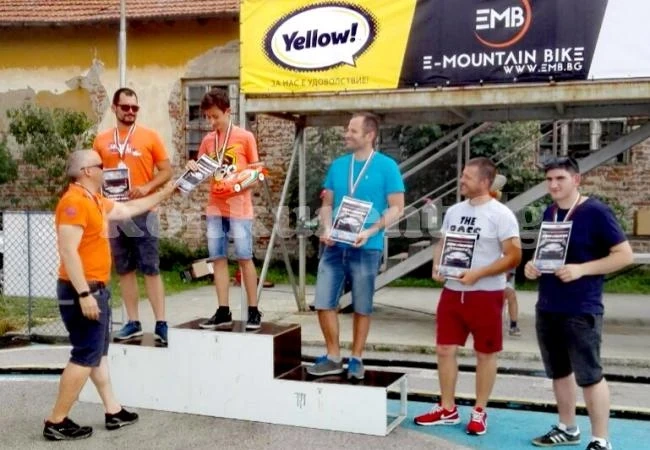 Наши моделисти се върнаха с 5 отличия от Сливница