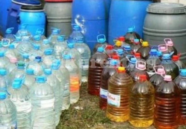 Иззеха огромно количество незаконен алкохол