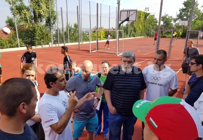 Откриха турнири по футбол и баскетбол в навечерието на Международния олимпийски ден