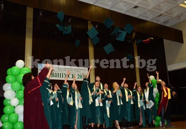 Випуск 2019 на ППМГ „Екзарх Антим I“ с най-много пълни отличници в Област Видин