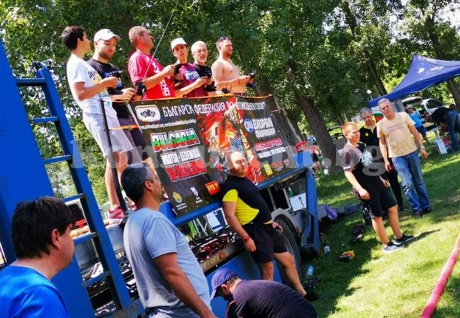 Наши моделисти се изявиха на писта в Пазарджик
