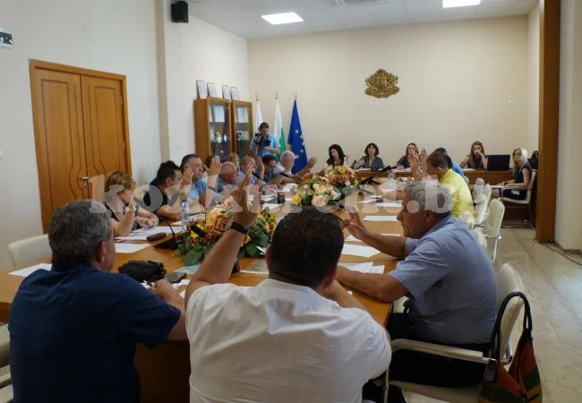 Предложиха нов договор на директора на болница