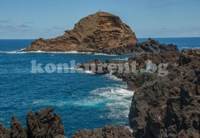 Пластмасовите отпадъци вече се инкрустират в скалите в морето